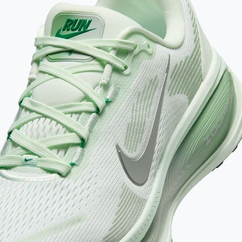 Dámske bežecké topánky Nike Vomero 18 barely green/steam/metallic silver