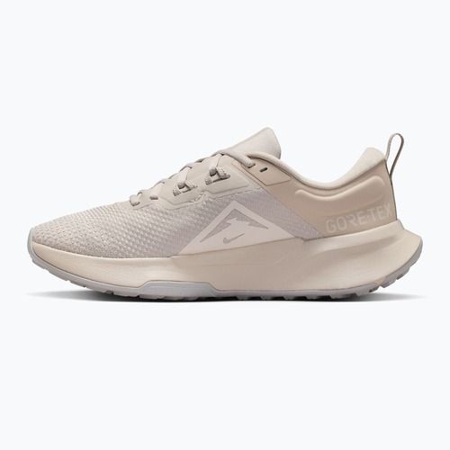 Dámske bežecké topánky Nike Juniper Trail 2 GORE-TEX cream Ii/light orewood brown