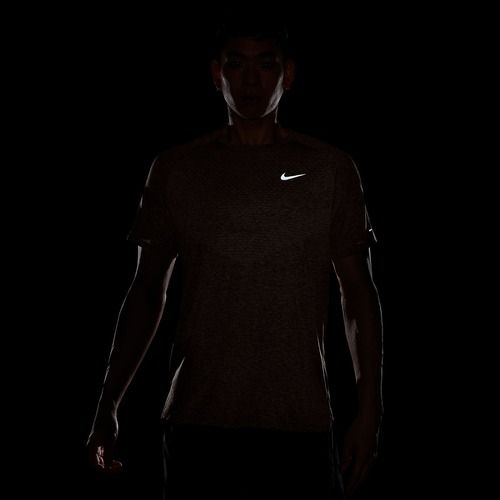 Pánske bežecké tričko Nike Stride ADV silt red