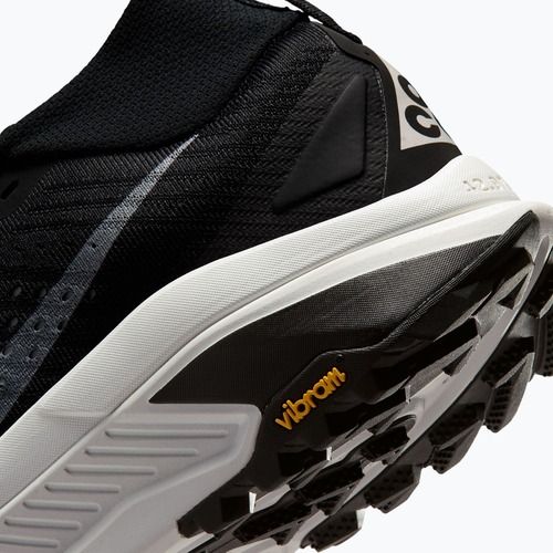 Pánske bežecké topánky Nike ACG Zegama Trail čierna/bezpečnostná oranžová/vrcholová biela