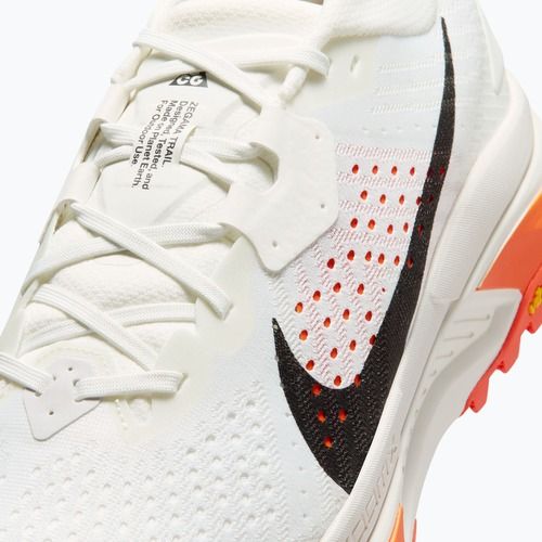 Pánske bežecké topánky Nike ACG Zegama Trail summit white/phantom/safety orange/black
