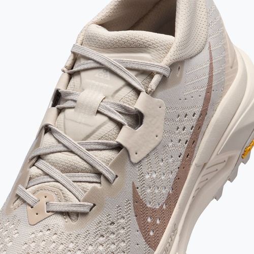Dámske bežecké topánky Nike ACG Zegama Trail cream ii/light orewood brown/diffused taupe