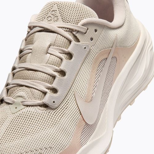 Dámske bežecké topánky Nike ACG Pegasus Trail cream ii/light orewood brown/cream ii