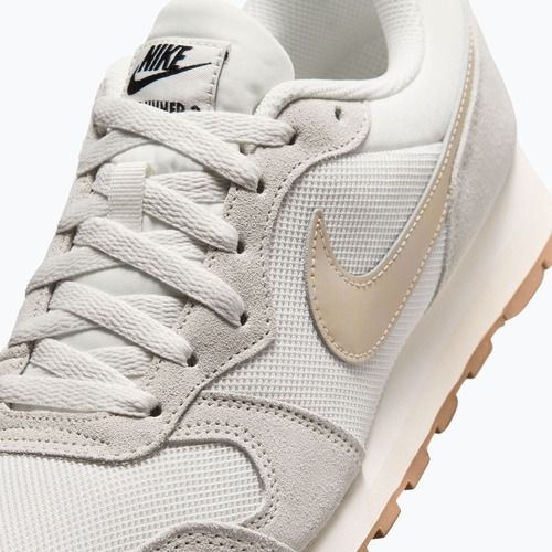Dámske topánky Nike MD Runner 2 SE coconut milk/black/linen/sail