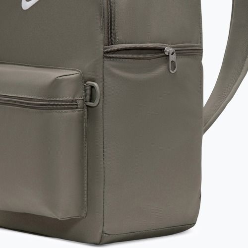 Mestský batoh Nike Heritage 23 l light army/white