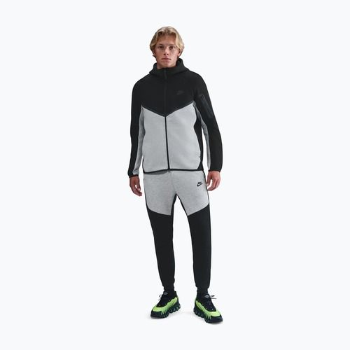 Pánske nohavice Nike Tech Joggers black/dark grey heather/black