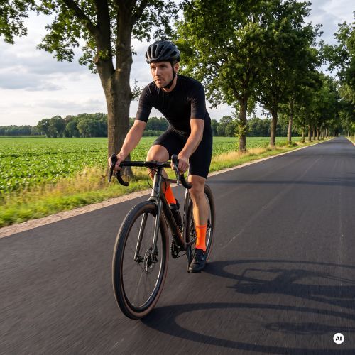 Ponožky na bicykel ATTABO Maxis Visible Pro 3 páry oranžové