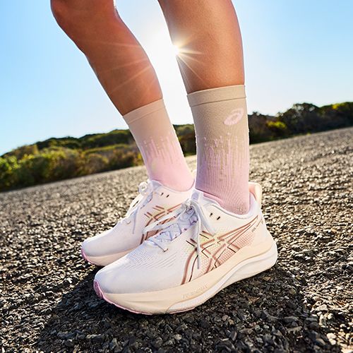 Dámske bežecké topánky Asics Gel-Kayano 33 black/white