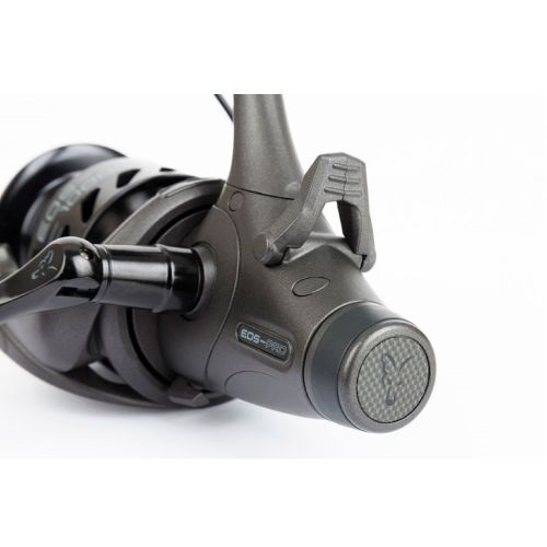 Kaprový navijak Fox EOS 10K Pro čierny CRL081