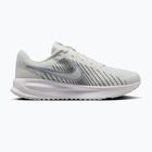 Pánska bežecká obuv Nike Run Defy summit white/white/black/metallic silver