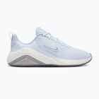 Dámske tréningové topánky Nike Bella 7 football grey/sail/metallic cool grey