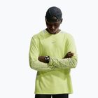 Pánske bežecké tričko longsleeve Nike Stride light lemon twist/grey fog