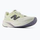 Dámske bežecké topánky New Balance FuelCell Rebel V5 pistachio butter/sea salt