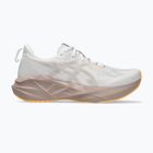 Dámske bežecké topánky ASICS Novablast 5 white/fawn