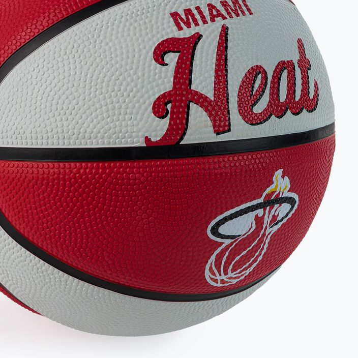 Wilson NBA Team Retro Mini Miami Heat basketbal červený WTB3200XBMIA veľkosť 3 3