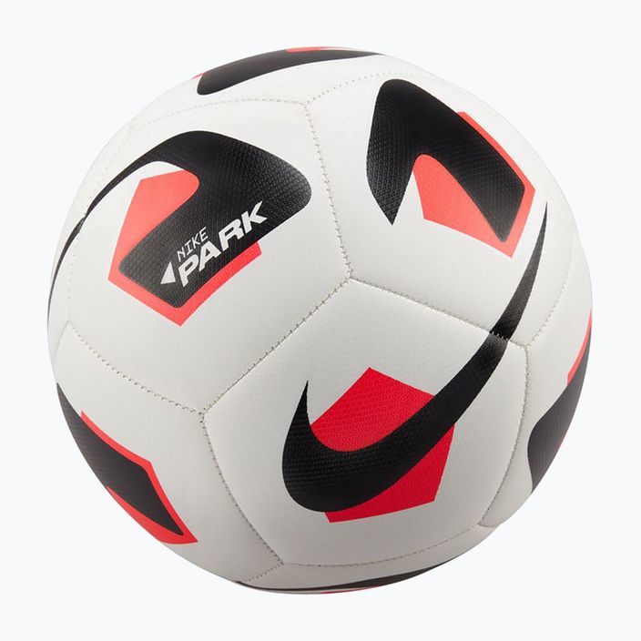 Futbalová lopta Nike Park football white/bright crimson/black veľkosť 5 4