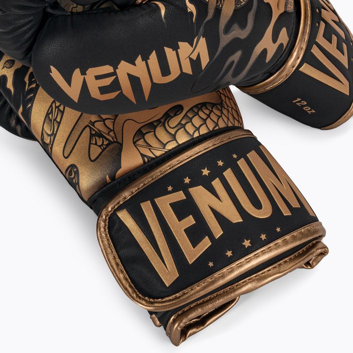 Venum Dragon's Flight čierno-zlaté boxerské rukavice 03169-137 5