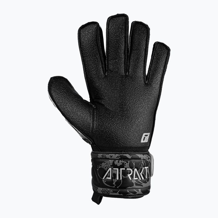 Reusch Attrakt Resist brankárske rukavice čierne 5370615-7700 5