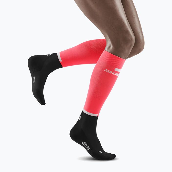 CEP Tall 4.0 dámske kompresné bežecké ponožky ružové/čierne 5