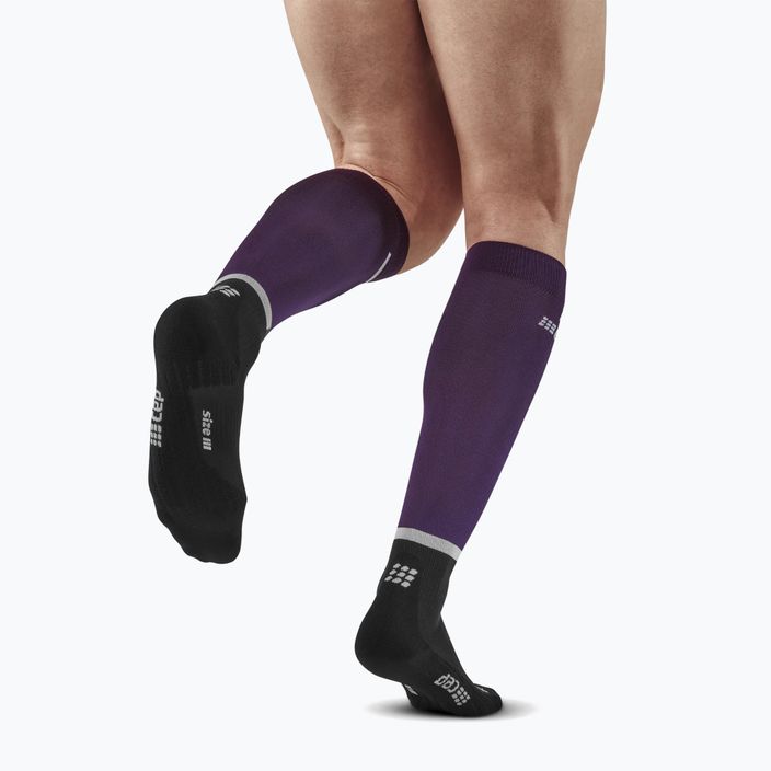 CEP Tall 4.0 pánske kompresné bežecké ponožky fialové/čierne 2