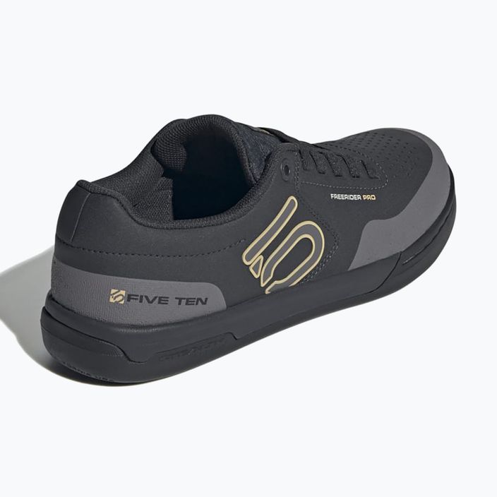 Pánska cyklistická obuv adidas FIVE TEN Freerider Pro carbon/charcoal/oat platform 3
