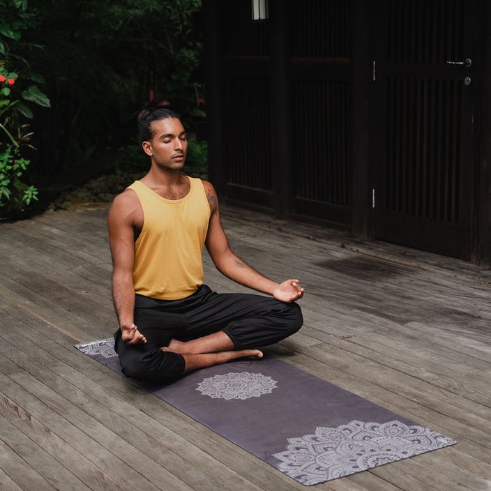Yoga Design Lab Combo Cestovná podložka na jogu 1,5 mm čierna Mandala Black 6