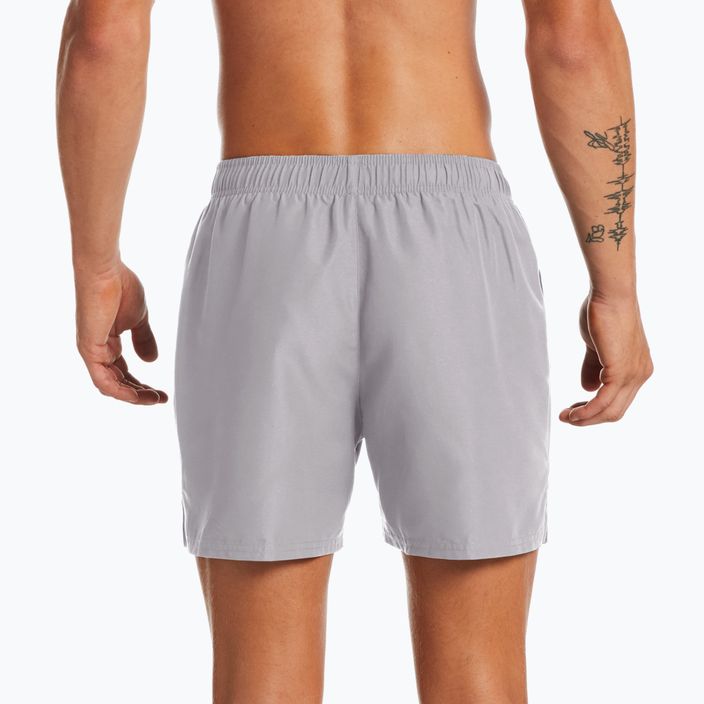 Pánske plavecké šortky Nike Essential 5" Volley sivé NESSA56-079 5