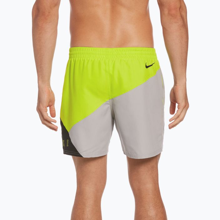 Pánske plavecké šortky Nike Logo 5" Volley zelené NESSC470-001 7