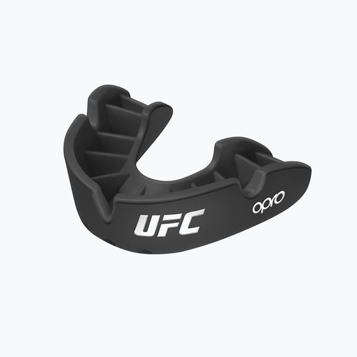 Opro UFC Bronze chránič čeľuste čierny