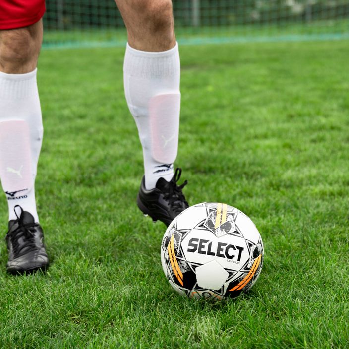 Futbalová lopta SELECT League football v24 white/black veľkosť 4 2