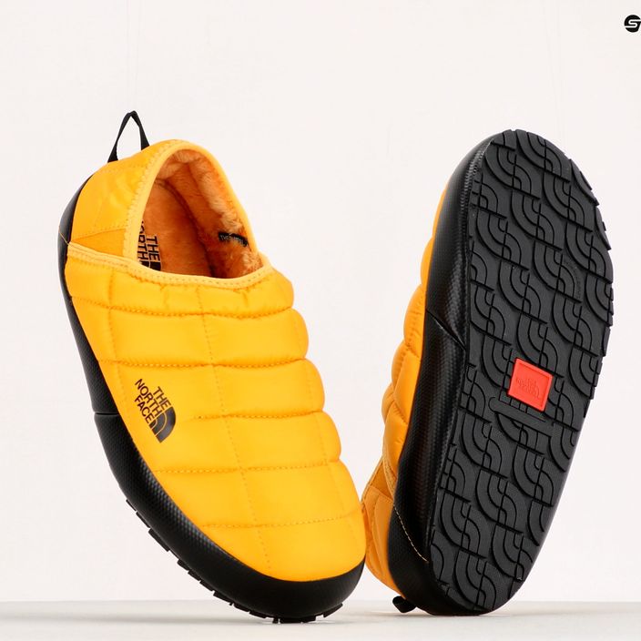 Pánske papuče The North Face Thermoball Traction Mule yellow NF0A3UZNZU31 9