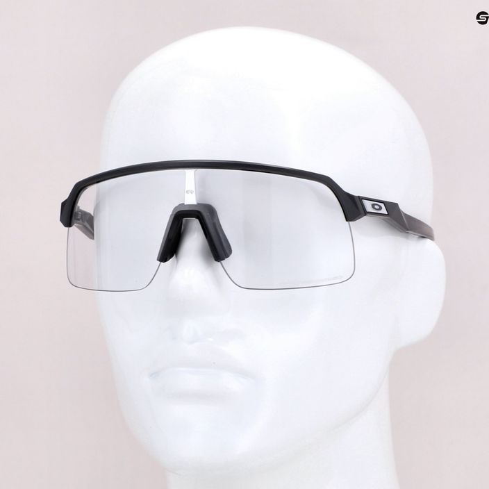 Cyklistické okuliare Oakley Sutro Lite matný karbón/čierne fotochromatické okuliare OO9463 12