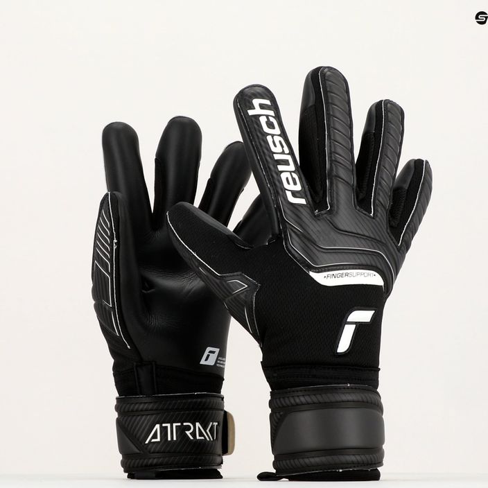 Reusch Attrakt Infinity Finger Support Brankárske rukavice čierne 5270720-7700 10