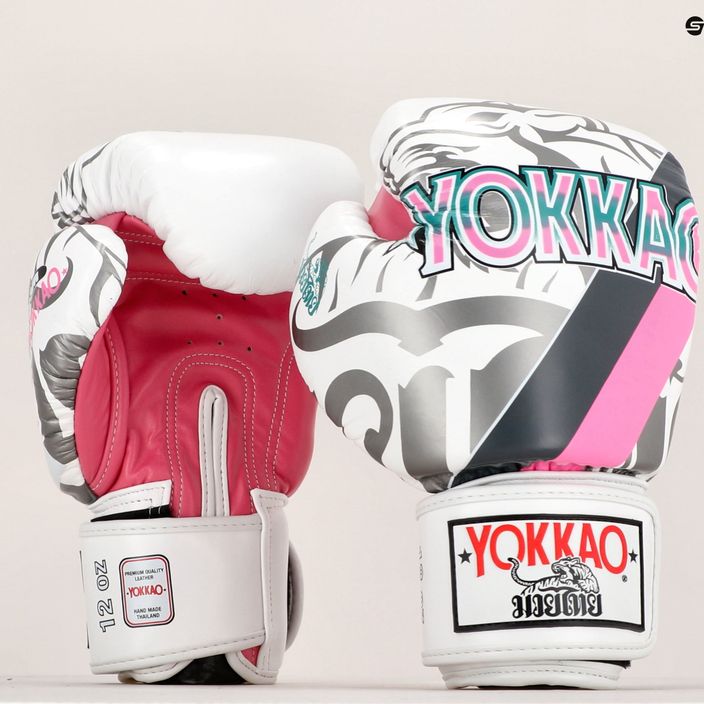 Biele boxerské rukavice YOKKAO 9'S BYGL-9 7
