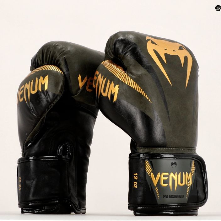 Zelené boxerské rukavice Venum Impact 03284-230 16