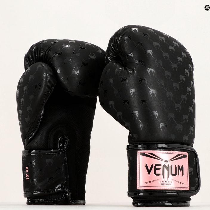 Venum Impact Monogram čierno-zlaté boxerské rukavice VENUM-04586-537 15