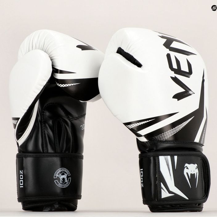 Venum Challenger 3.0 biele a čierne boxerské rukavice 03525-210 13