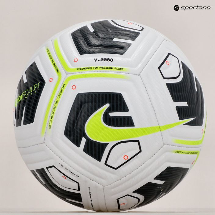 Nike Academy Team Football CU8047-100 veľkosť 3 6
