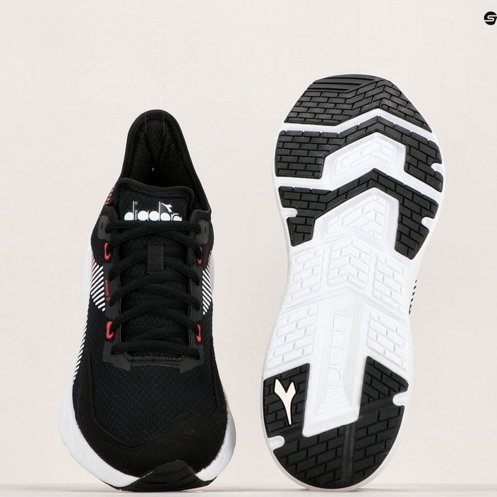 Pánska bežecká obuv Diadora Passo 3 black/white 18