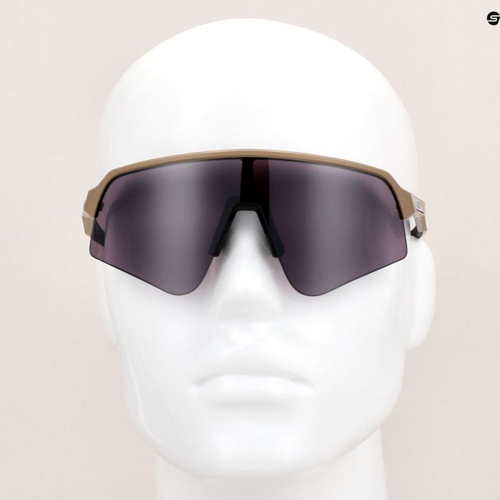 Slnečné okuliare Oakley Sutro Lite Sweep matné terénne hnedé/prízemné cestné čierne 12