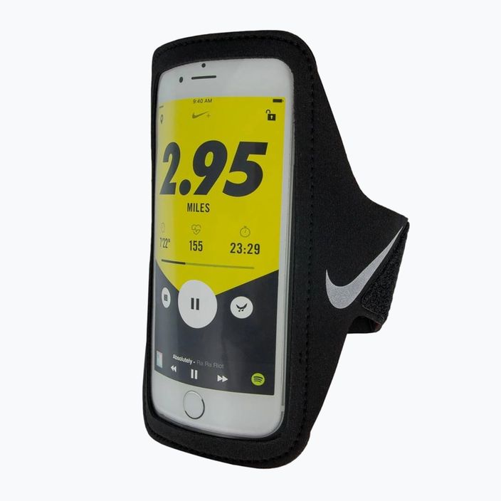Bežecký úchyt na telefón Nike Lean Arm Band čierny/čierny/strieborný 2