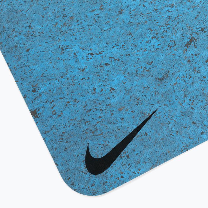 Podložka na jogu Nike Move 4 mm modrá N1003061-423 3