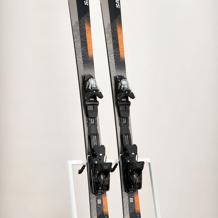Zjazdové lyže Salomon Stance 84 + M12 GW black/neon orange/dove 13