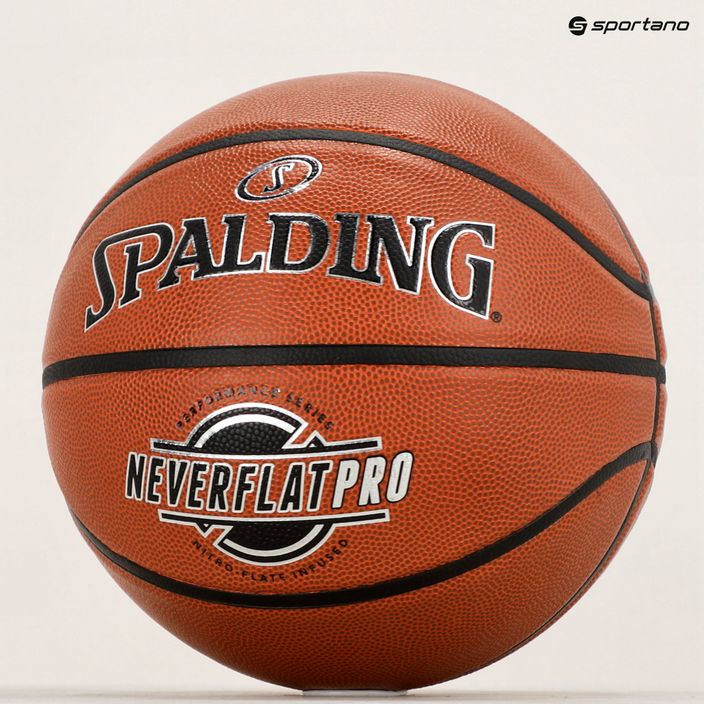 Spalding NeverFlat Pro basketbal 7667Z veľkosť 7 5