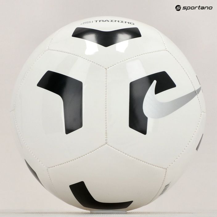 Nike Pitch Training futbalová lopta biela/čierna/strieborná veľkosť 5 5