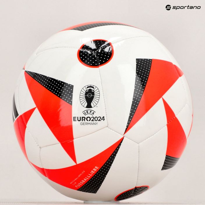 Futbalová lopta adidas Fussballiebe Club biela/solárne červená/čierna veľkosť 4 6
