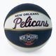 Wilson NBA Team Retro Mini New Orleans Pelicans basketball navy blue WTB3200XBBNO veľkosť 3