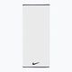 Nike Fundamental Veľký uterák biely N1001522-101 4