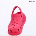 Nazúvaky Crocs Classic Crush Clog dragon fruit 15
