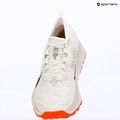 Dámske bežecké topánky Nike ACG Zegama Trail summit white/phantom/safety orange/black 10